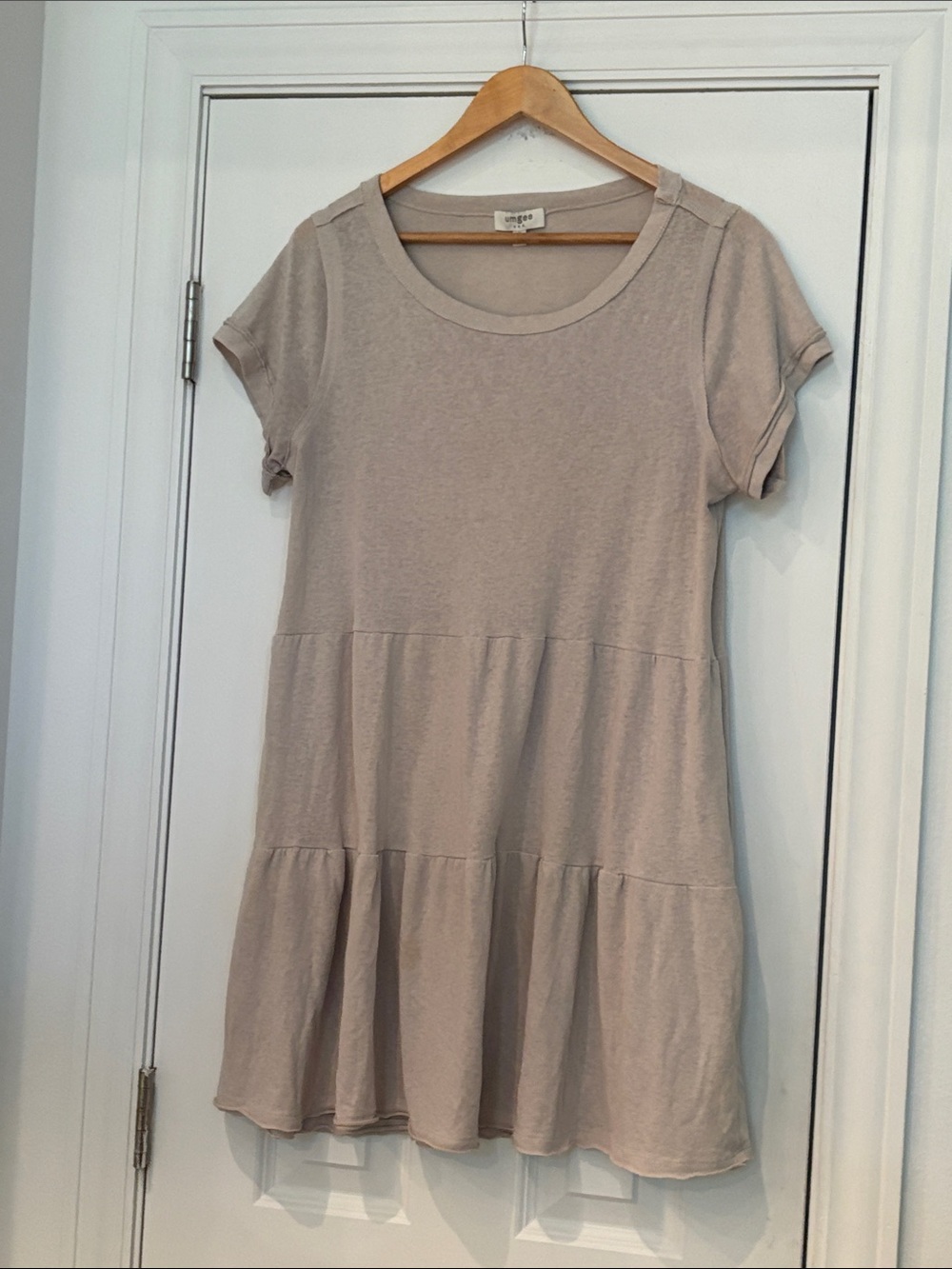 Umgee Short Sleeve Tiered Babydoll Dress - Beige / Oatmeal M
